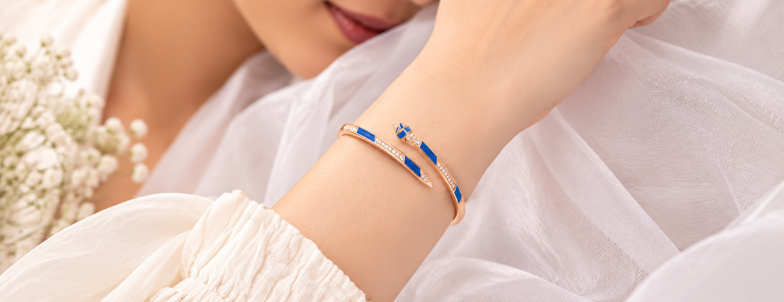 ladies kada
